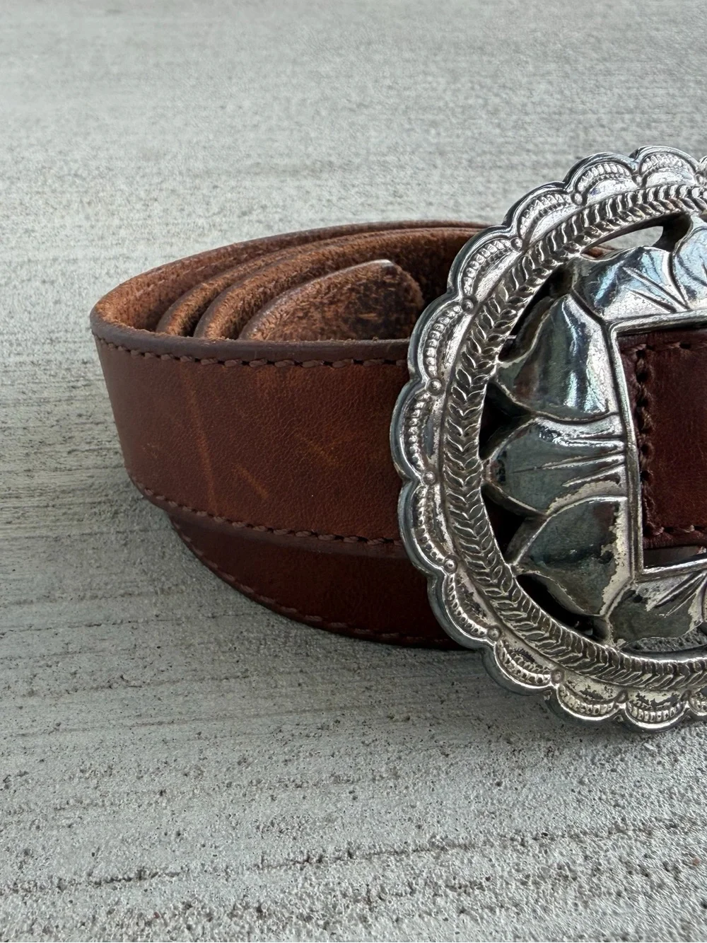Fossil Brown Leather Belt Silver Western Concho Buckle Size M 37.5”